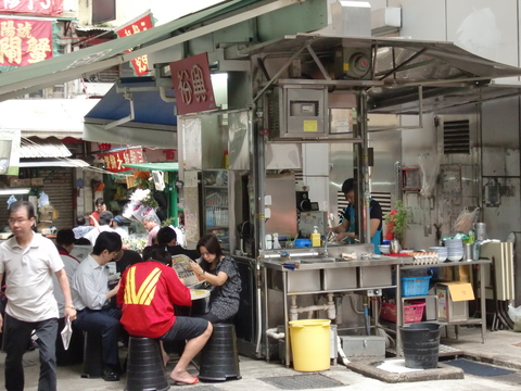 香港散策、庶民の台所♪_c0206352_5111496.jpg