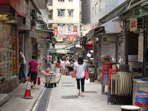 香港散策、庶民の台所♪_c0206352_54540.jpg