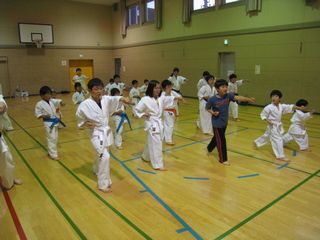 西町教室 今日も元気に稽古しました!_c0118332_2156486.jpg