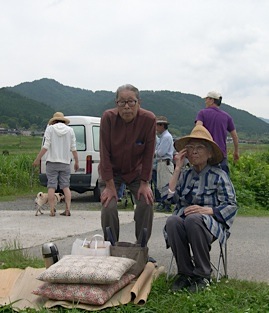 6月24日(日)北浜ニセ家族、能勢の田んぼに行くの巻。_e0200261_14244471.jpg