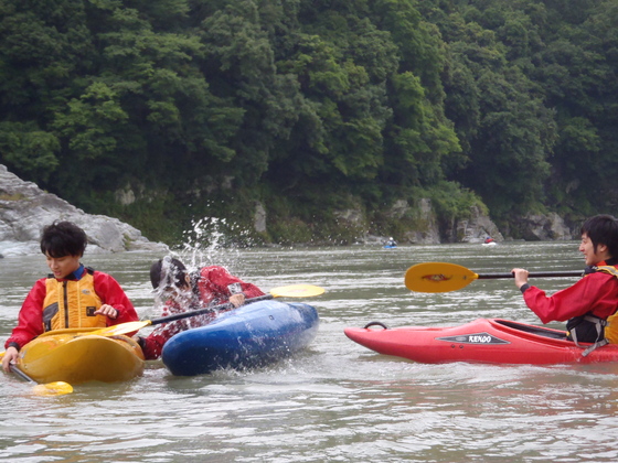 水掛け合戦?_b0225495_15442449.jpg