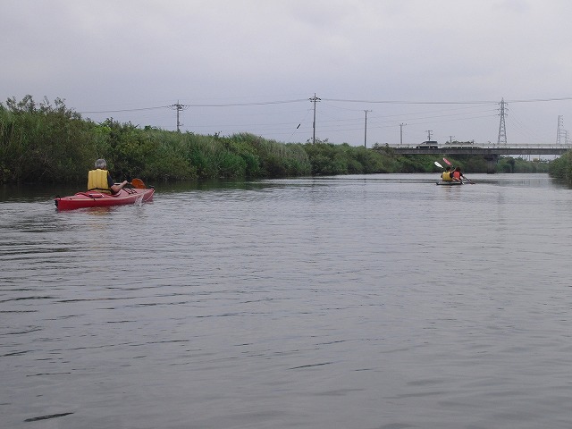 沼川をカヌーで下り、田子の浦港から小潤井川をどこまで上がれるか?_f0141310_7415413.jpg