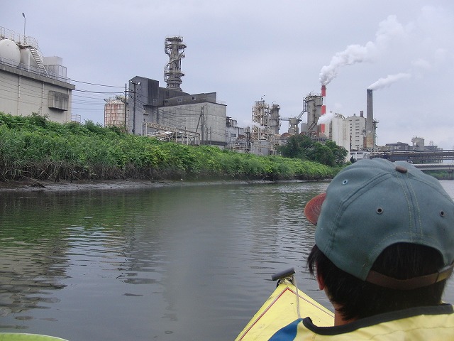 沼川をカヌーで下り、田子の浦港から小潤井川をどこまで上がれるか?_f0141310_7425215.jpg