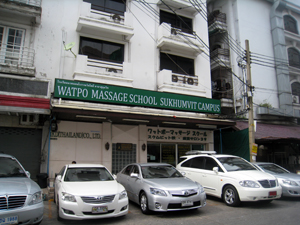 総本山の直営店にて!_f0144385_21554023.jpg