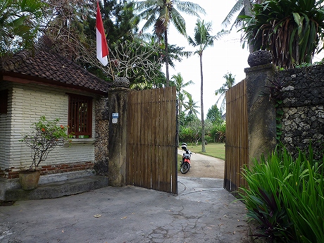 “Jimbaran Alamanda Villa（ジンバラン・アラマンダ・ヴィラ）”  7_e0068534_12563839.jpg