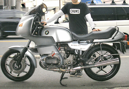 Bmw R100rsのステップ 本日のnkオート