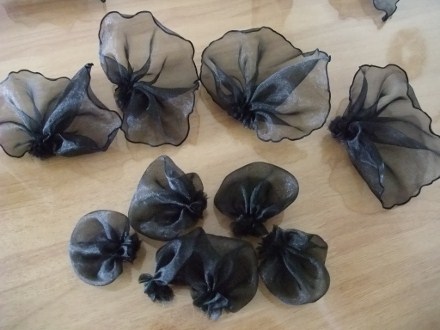 ステージ用 黒オーガンジー 髪飾り 布花館へようこそ ステージ用 黒オーガンジー 髪飾り 布花館へようこそ