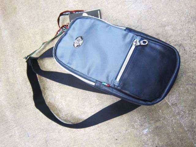 復権の兆し！☆？　Orobianco 人気のBODY BAG 系・色々..._d0152280_20323230.jpg