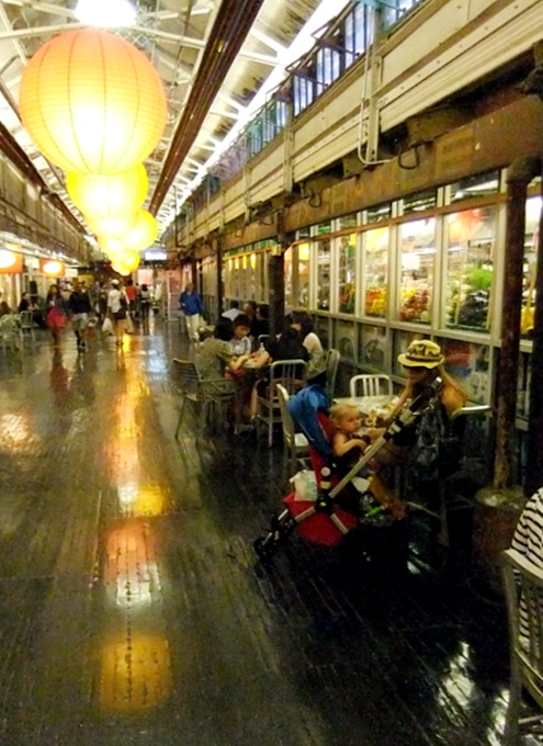 ニューヨークの人気の飲食店が大集合、チェルシー・マーケット Chelsea Market_b0007805_20513036.jpg