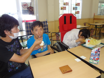 ピアゴ嬉野へ～。_a0154110_1551024.jpg