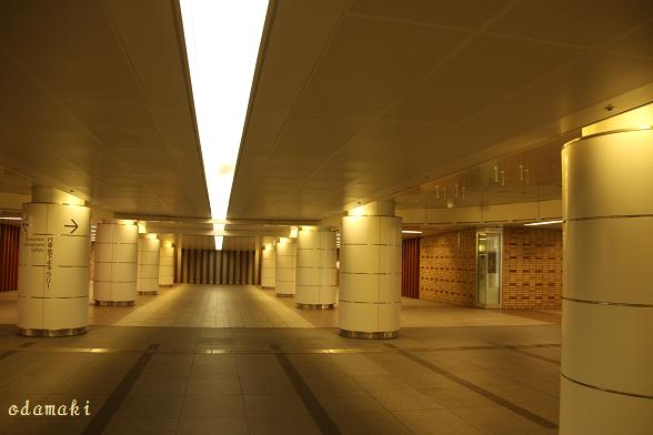 東京駅地下通路 悠悠緩緩187