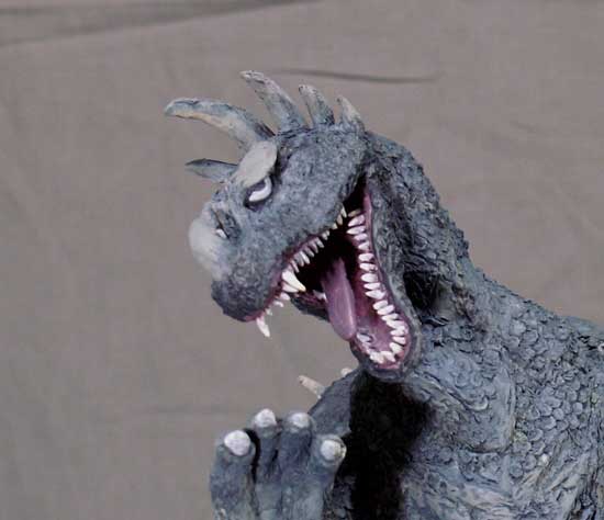 ゴジラ対アンギラス胸像・獣の戦い : てんつく工芸作品集