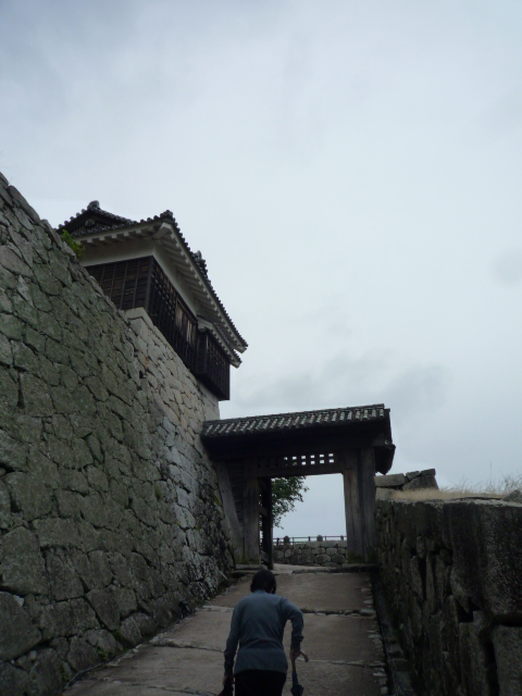 お城の帯に導かれて?松山城へ。_f0181251_15512261.jpg