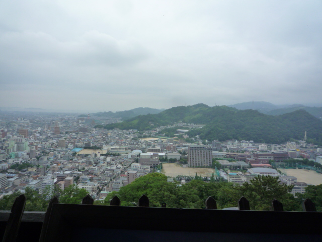 お城の帯に導かれて?松山城へ。_f0181251_16145528.jpg