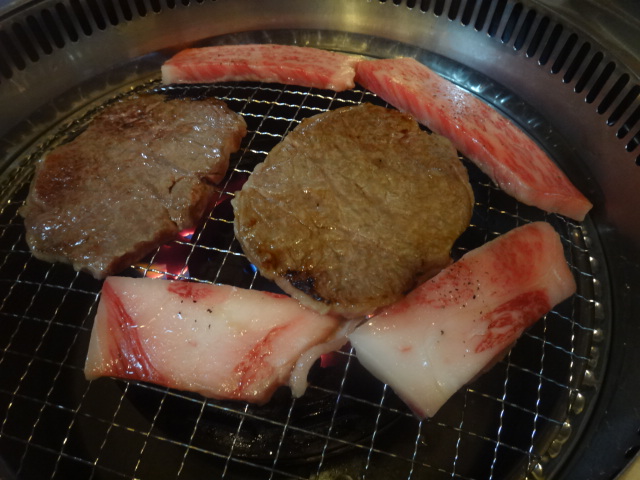 銚子の焼肉屋さんで、お腹いっぱい焼き肉です。_c0225997_4165650.jpg