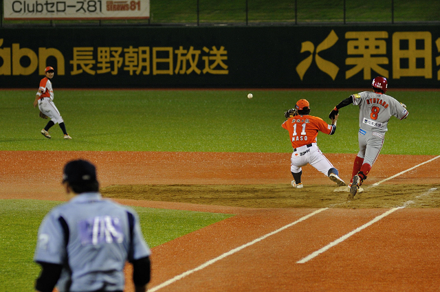 ６．２９　長野オリンピックスタジアム　対新潟アルビレックスBC_c0197772_6344053.jpg