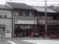 b0122182_1301086.jpg