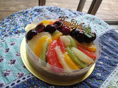 今月のカフェのケーキのご紹介♪_e0170128_2173340.jpg