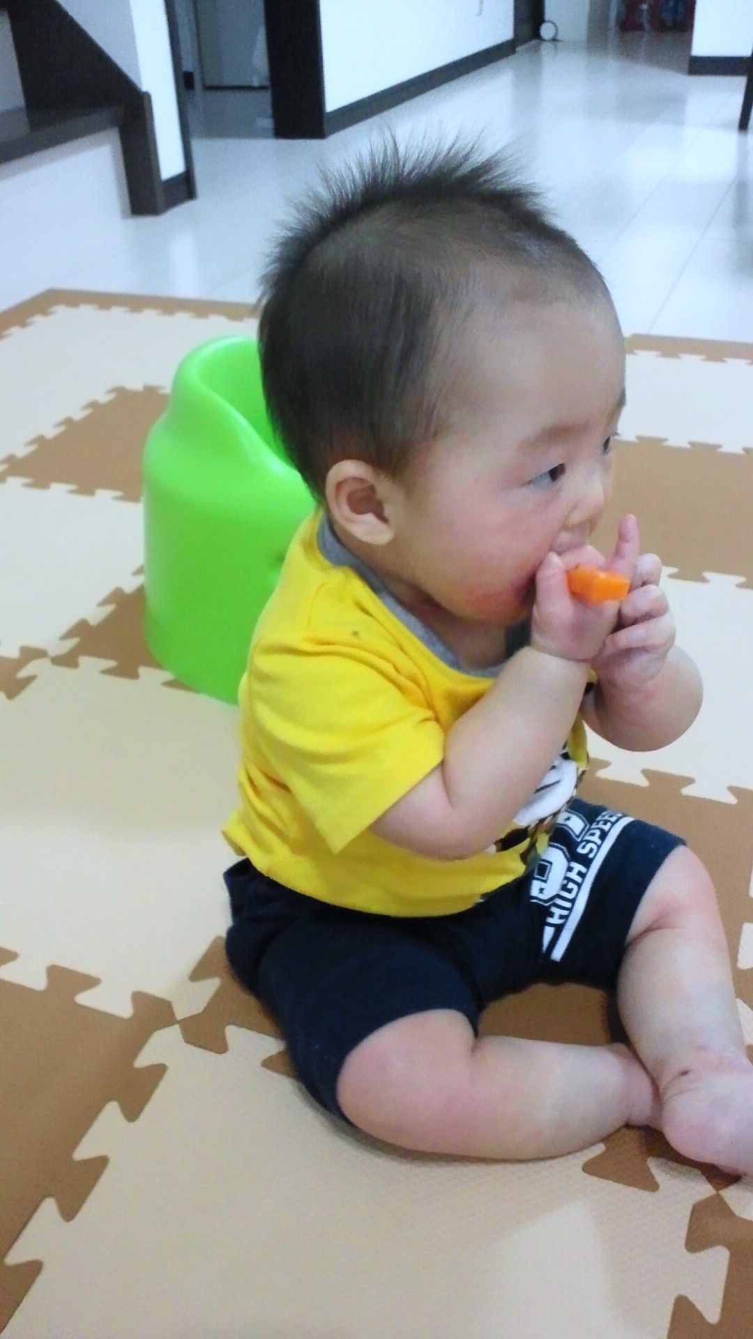 手づかみ食べ_a0267942_23212041.jpg