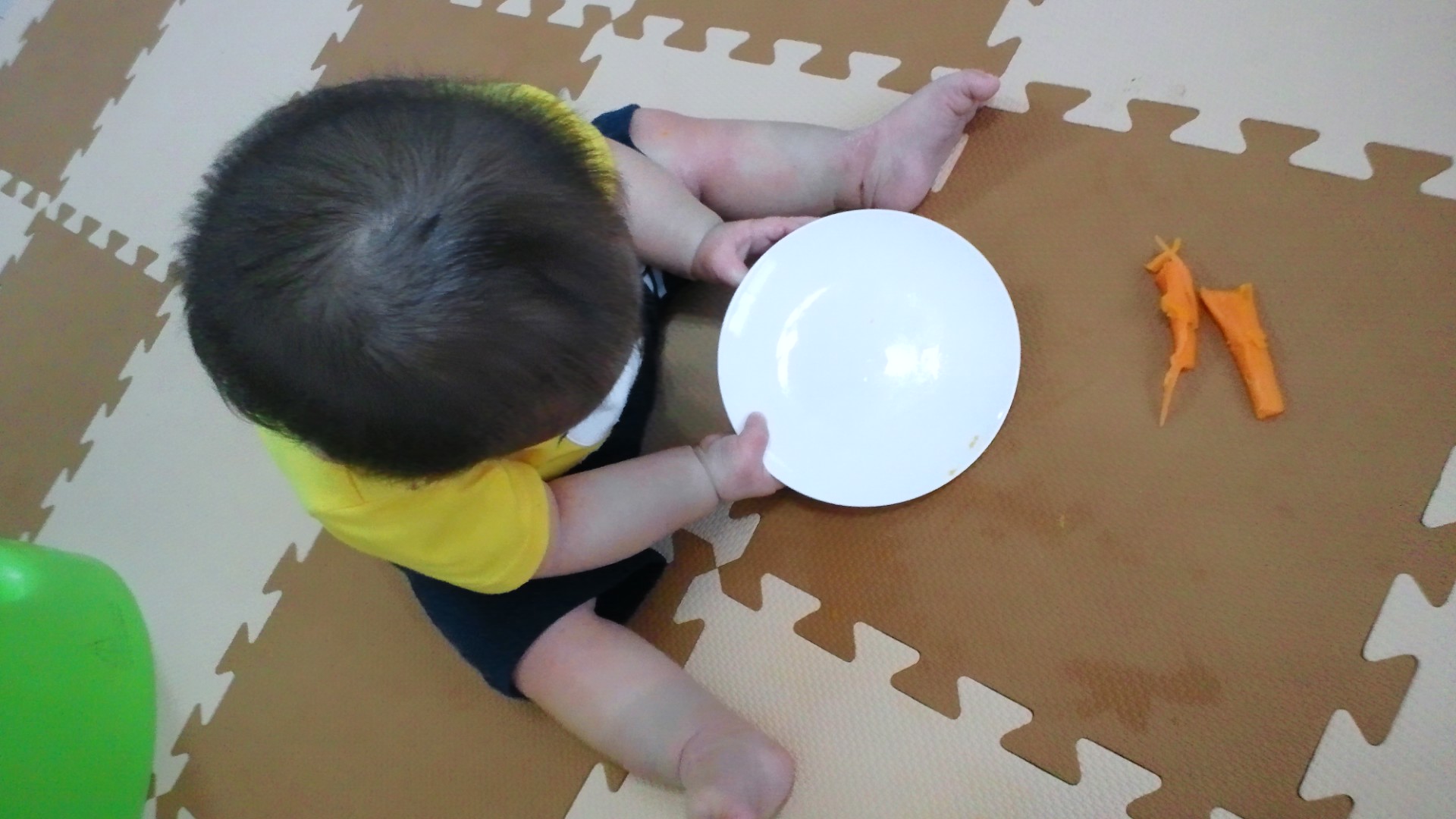 手づかみ食べ_a0267942_2323888.jpg