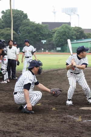 神宮外苑　けやきグランドで、、_b0207284_1105265.jpg