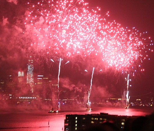  ニューヨークの独立記念日の花火の見所スポット_b0007805_2332473.jpg