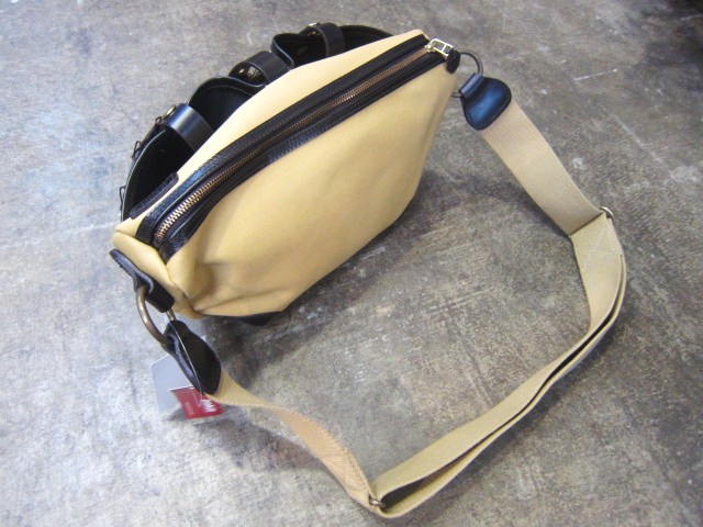 自分へBONUS 編 ① ・・・ Pokit (POACHER BAG )入荷です♪♪♪_d0152280_20192178.jpg