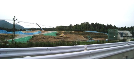 新東名 新城の工事進行中_c0134734_156119.jpg