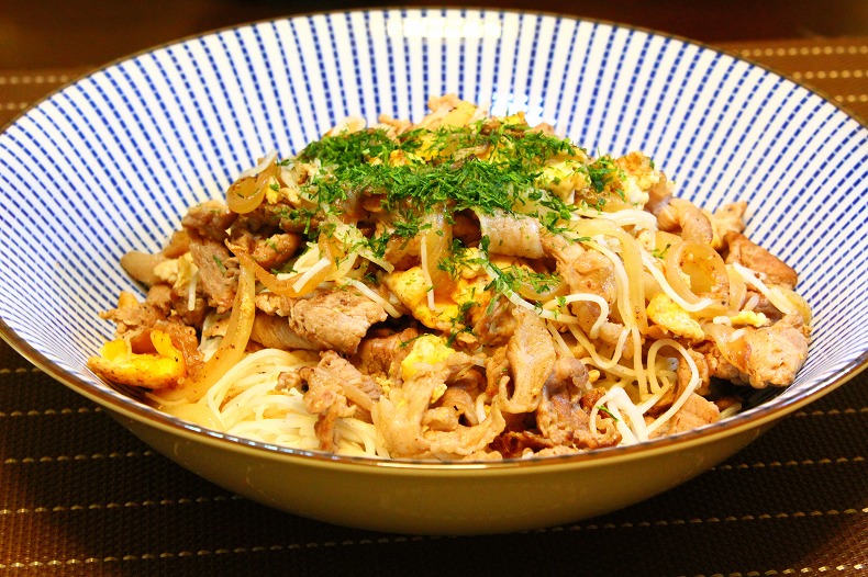 昼間のそうめん余ったら_c0204298_1036211.jpg