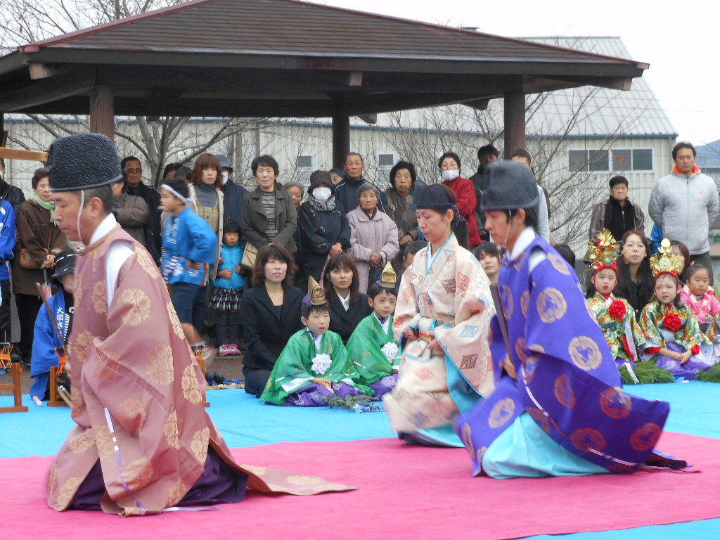 老育 祭りと祀り_c0155326_6405053.jpg
