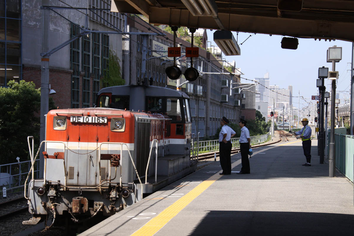 JR北　733系電車　甲種輸送_a0082347_2316036.jpg