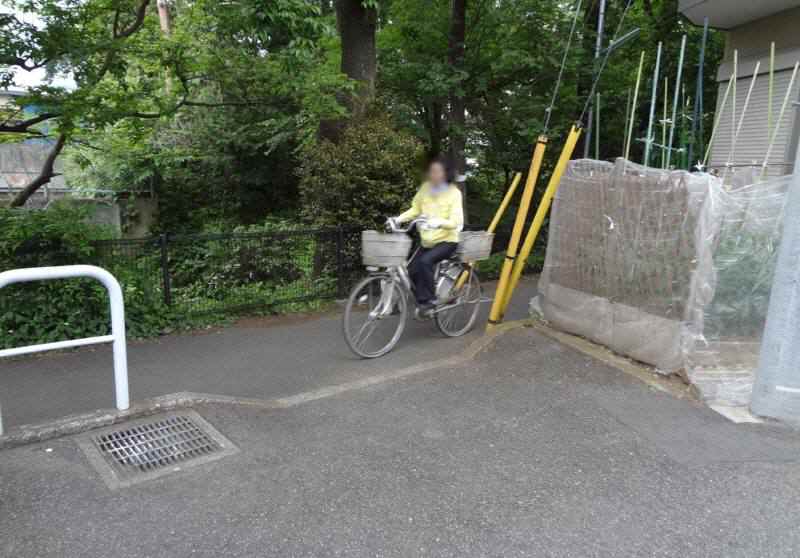 自転車交通安全対策_f0059673_22145873.jpg