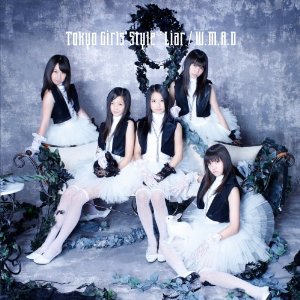 AKB48 全シングル作品 2_b0033699_9223432.jpg