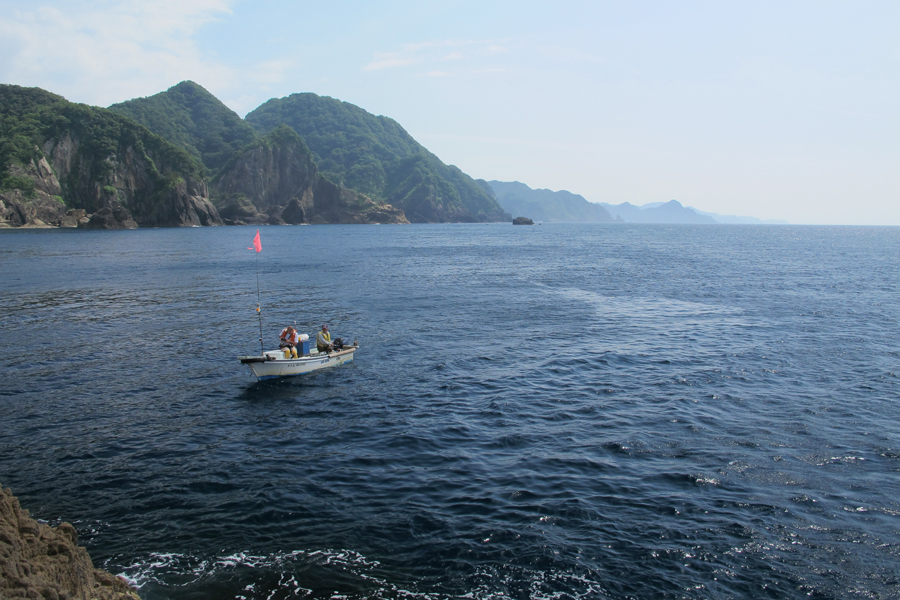 但馬御火浦三尾大島の地質調査兼某新聞社取材 但馬地学散歩 但馬御火浦三尾大島の地質調査兼某新聞社取材 但馬地学散歩