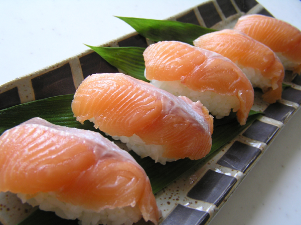 男の料理 ビワマスの握り寿司 Deep Blue Blog