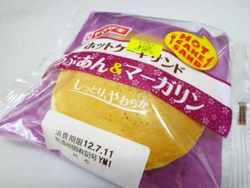 【菓子パン】ホットケーキサンド つぶあん&マーガリン@ヤマザキ_c0152767_22211790.jpg