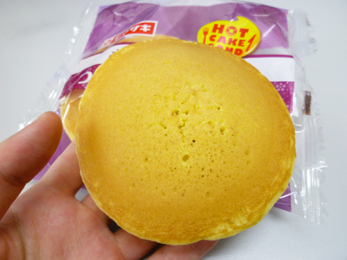 【菓子パン】ホットケーキサンド つぶあん&マーガリン@ヤマザキ_c0152767_222232100.jpg