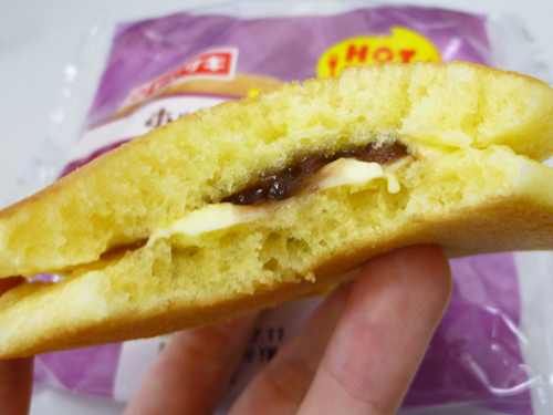 【菓子パン】ホットケーキサンド つぶあん&マーガリン@ヤマザキ_c0152767_22233949.jpg