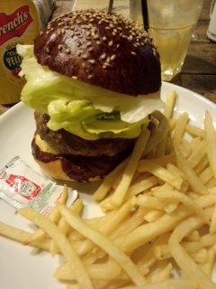 目黒　HUNGRY HEAVENのテリヤキバーガー_f0112873_0593139.jpg