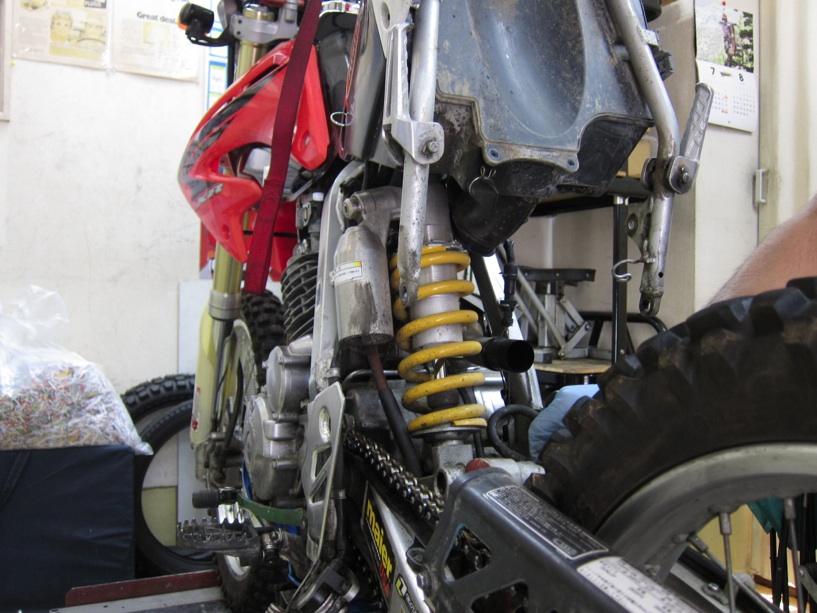 OVERHAUL_f0141609_10254190.jpg