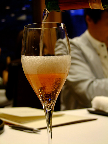 「某所　シャンパンと和食を楽しむ夕べ」_a0000029_1320675.jpg
