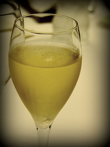 「某所　シャンパンと和食を楽しむ夕べ」_a0000029_1624367.jpg