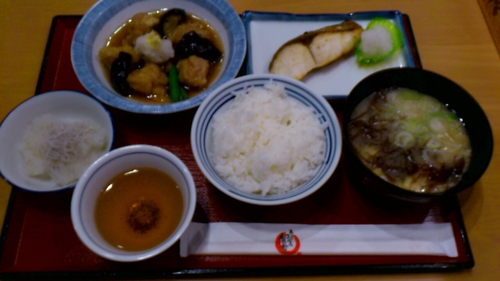 夕食は、_b0106766_20141754.jpg