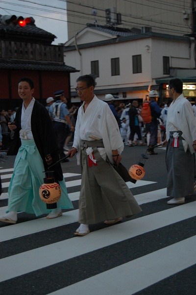 祇園祭　神輿洗いの行列_e0252879_972246.jpg