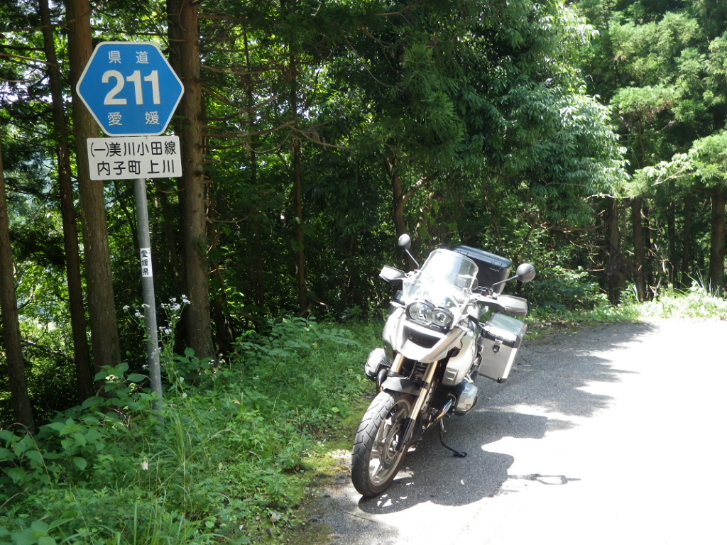 行き止まり県道_e0135400_1014237.jpg