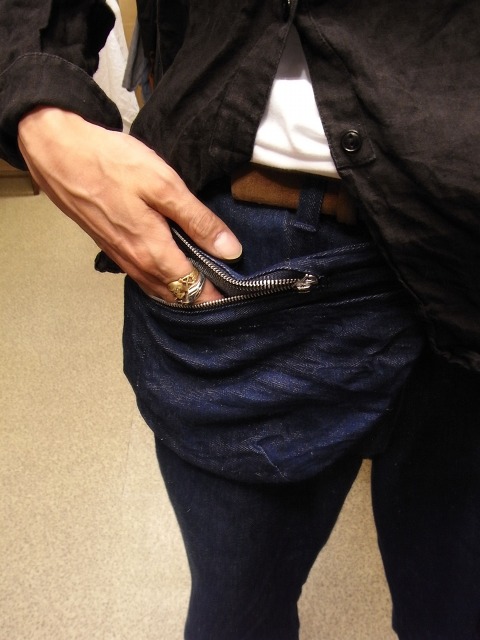 selffoto 147 エプロンでありバッグであり_e0130546_12472888.jpg
