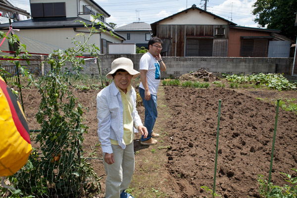 2012/07/12 大宮で野菜の収穫!_b0171364_1118599.jpg