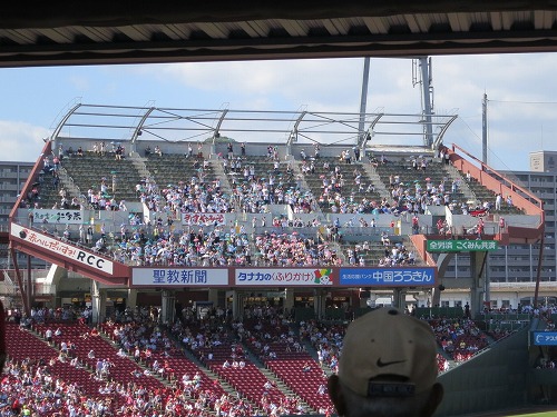 プロ野球　広島ーヤクルト戦　マツダズームズ－ムスタジアム広島　その2_a0055835_18411021.jpg