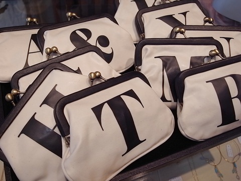 ALPHABET BAGS のガマ口パース　再入荷です♪_c0176078_14234061.jpg