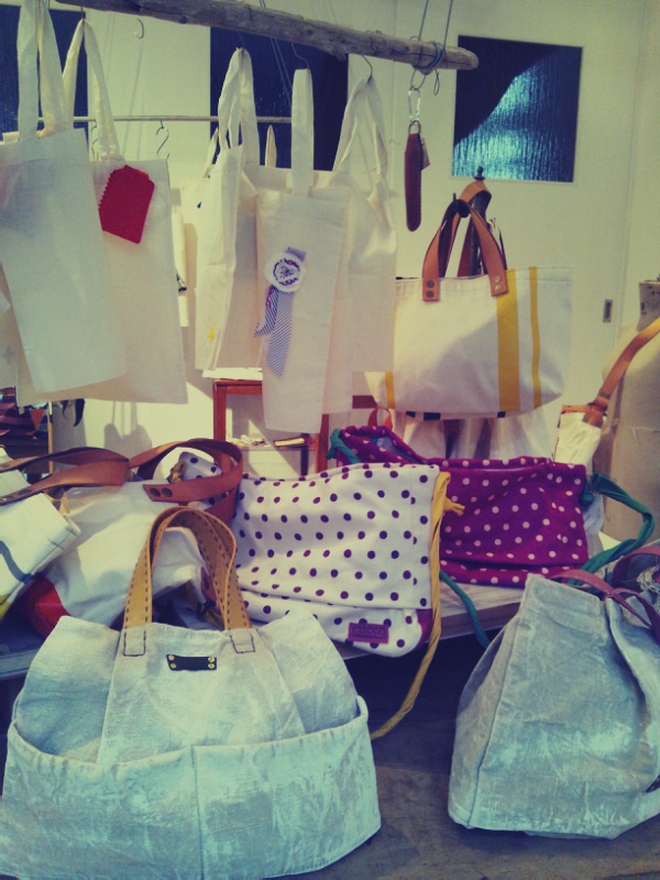 古材チーク家具展とbag collection_c0246783_2235962.jpg